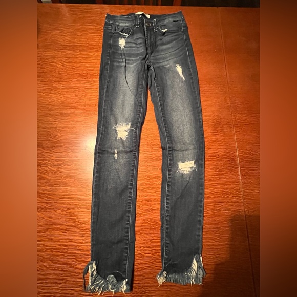 Jeans - Picture 1 of 3